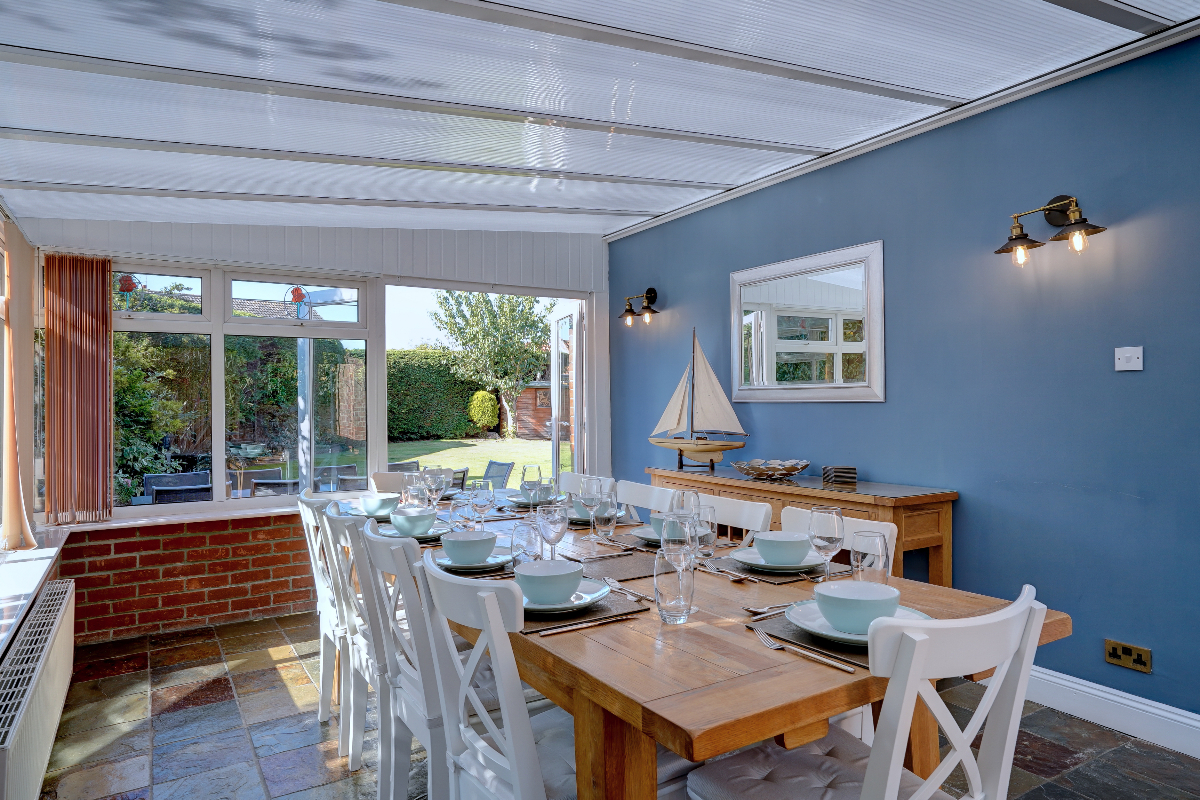 Details Cleveland House, WintertononSea