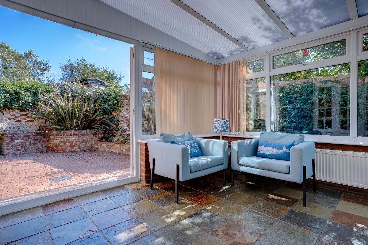 Details Cleveland House, WintertononSea