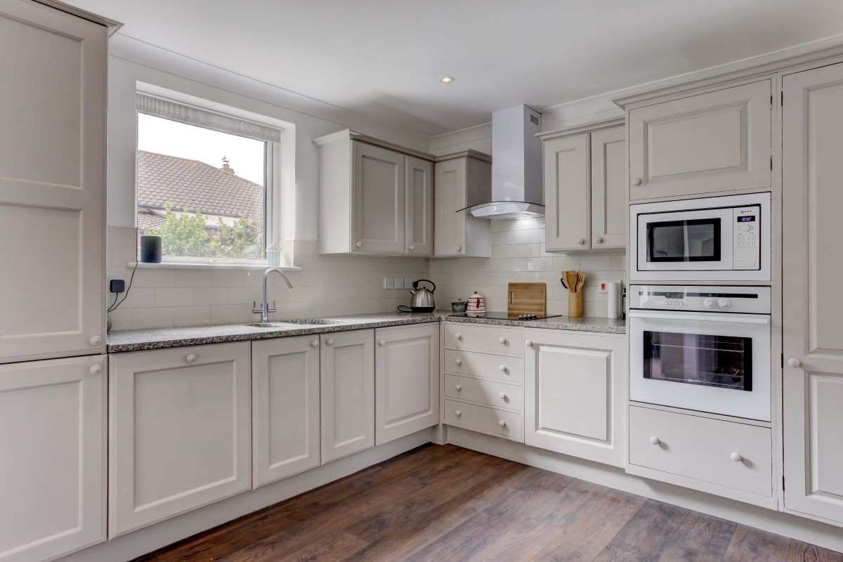 Details The Net House, WintertononSea