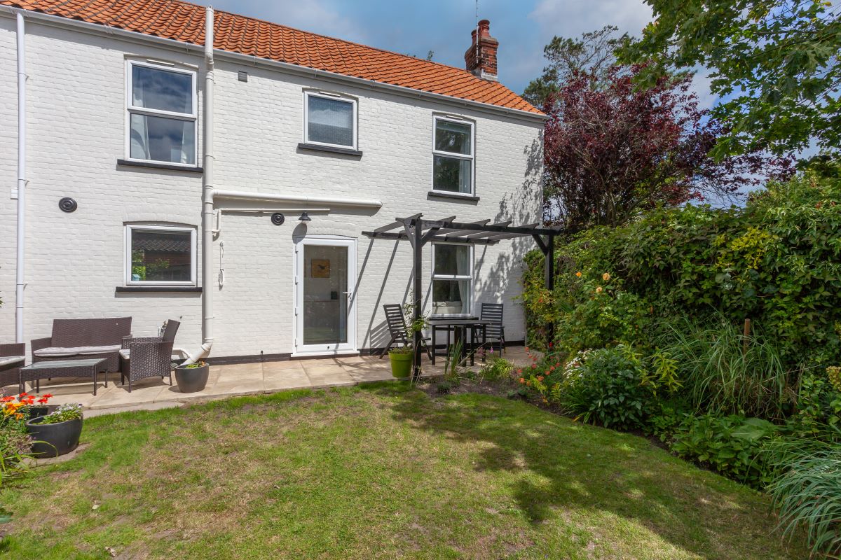 Details The Net House, WintertononSea