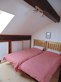 Smaller upstairs bedroom