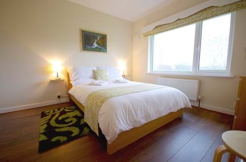 Image of Murmur Aeron double bedroom