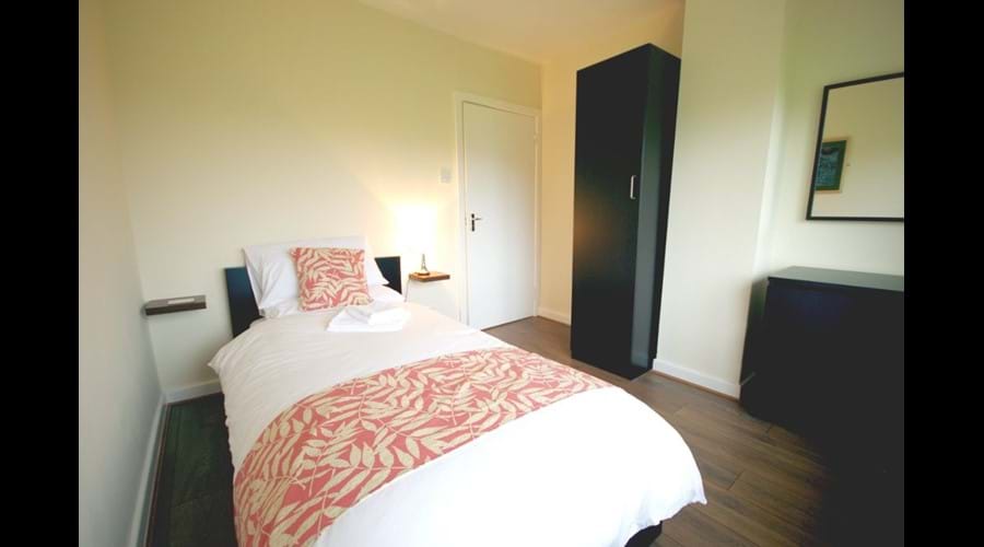 Image of Murmur Aeron single bedroom